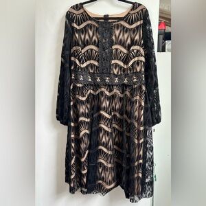 Black and Beige Lace Dress